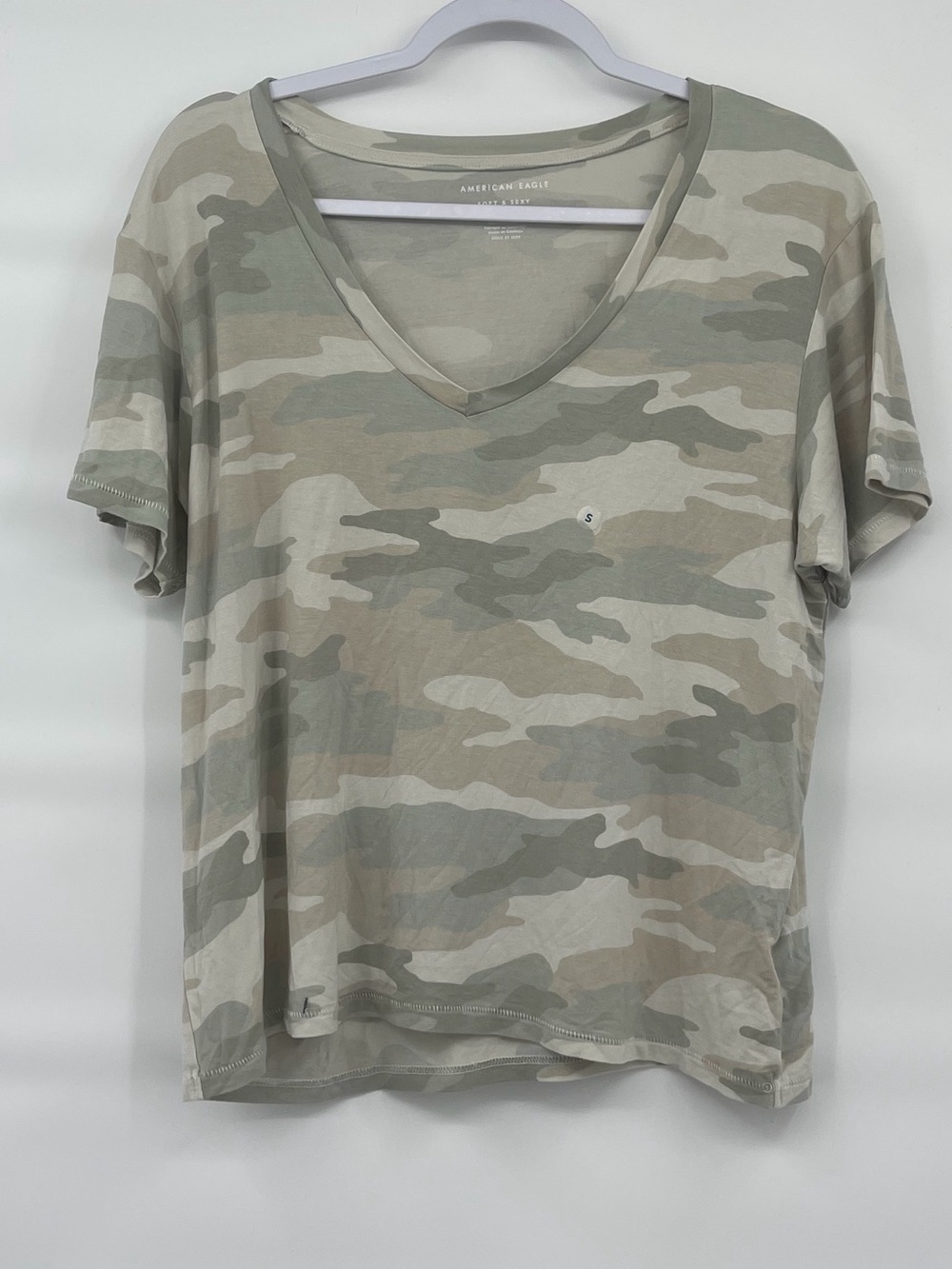 American Eagle NWT soft and sexy camo flowy oversized v neck short sleeve tee